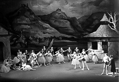 Heidrun ganz links, Szene aus »Giselle«, 1970